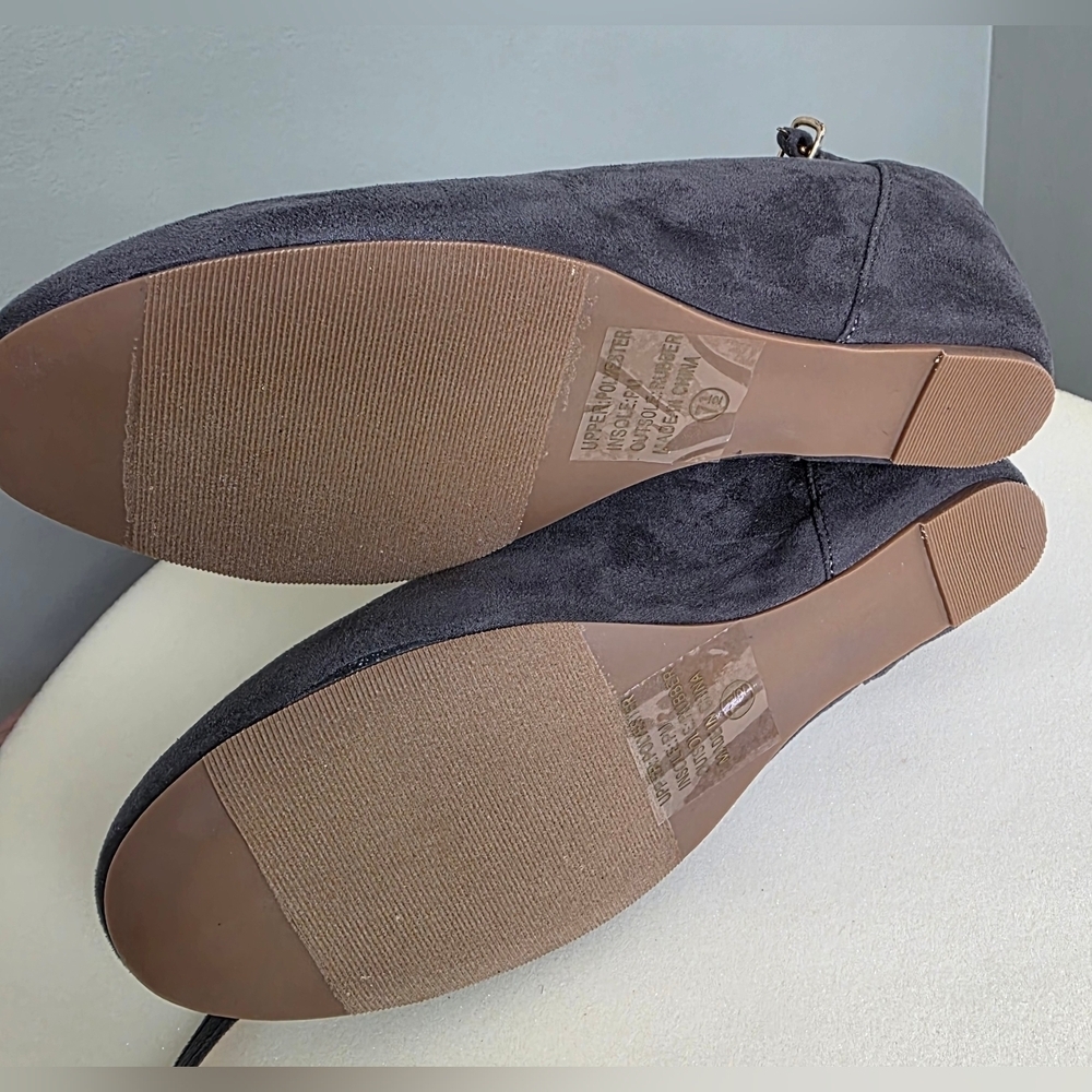 Journee Collection Tibby Grey Faux Suede Ankle Strap Wedges Size 7.5 NEW IN BOX! - Picture 11 of 14